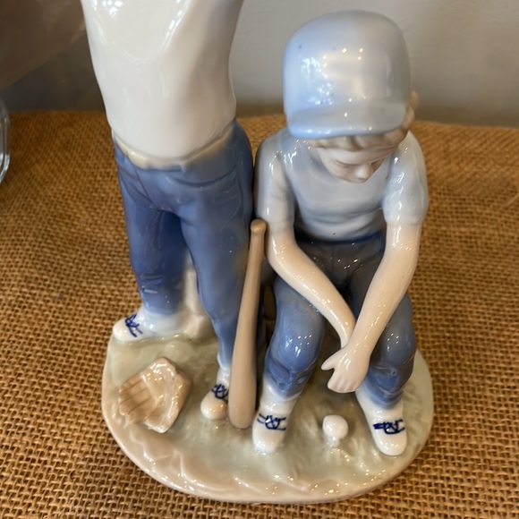 Baseball boys collectible statute 80’s Paul Sebastian design - Picture 2 of 5